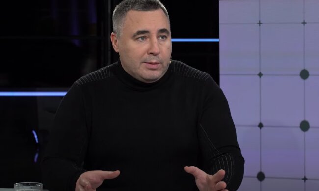 Роман Головін