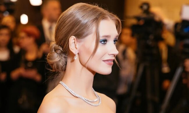 Кристина Асмус, 7Sisters