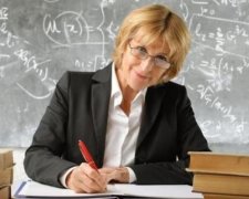 За що українським вчителям будуть підвищувати зарплату
