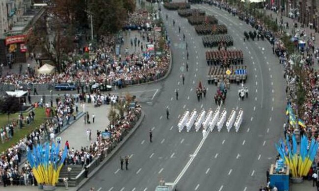 В центре Киева ограничили движение пешеходов и транспорта 