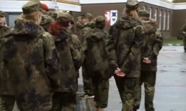 Німецькі військові: фото скрін Ютуб