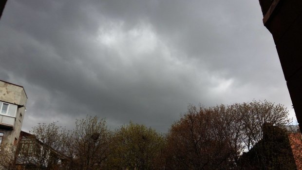 Погода на 15 декабря: серые тучи сунут в Украину