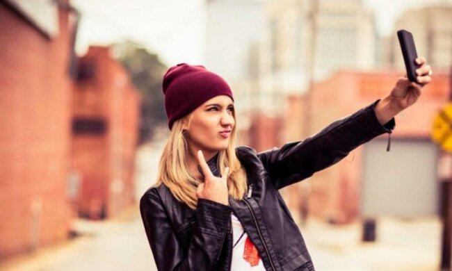 На это больно смотреть: 10 самых тупых селфи, которых вы никогда не видели