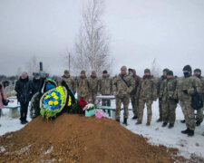 На Донбасі у моторошній ДТП загинула військова: "Вдома чекає маленьке янголятко"