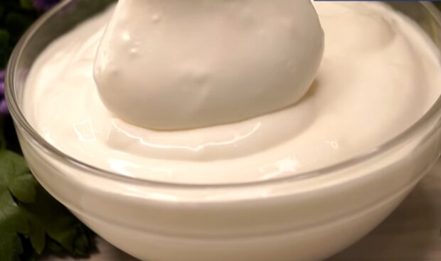 Как сделать сметану в домашних условиях: рецепт из корьевого молока