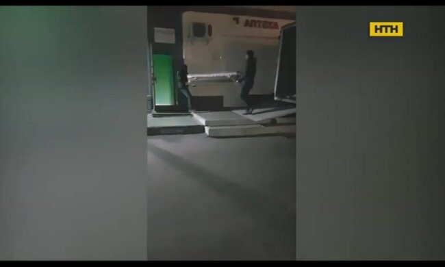 гробы / скриншот из видео