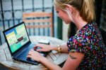 Instagram і Facebook розділять доходи з популярними блогерам