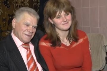Украинцы показали пример счастья в паре, которую затравили все: ему 78, ей - 23