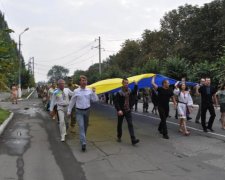 Вітер не підвів: український прапор змусив Донецьк тремтіти