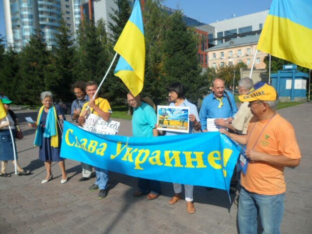 "Свободу Сєнцову і Кольченко": росіяни провели мітинг на підтримку українців