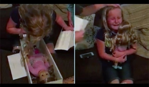 Девочка с инвалидностью расплакалась, получив в подарок свою копию