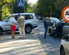 В Киеве пострадал непристегнутый водитель