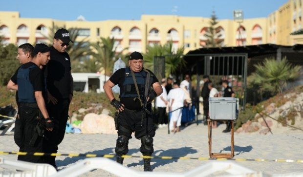  В Тунисе объявлено чрезвычайное положение