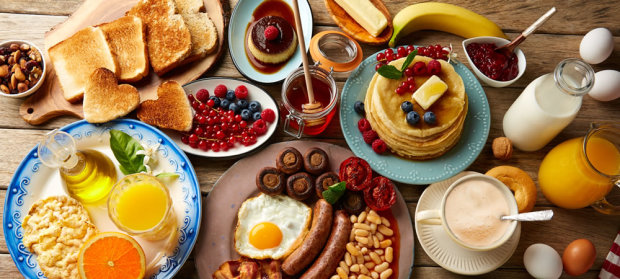 Диетологи развенчали миф о полезности плотного завтрака