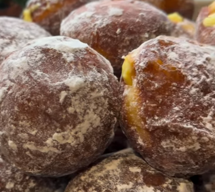 Пампушки, або пончики з кремом: фото скрін рецепту