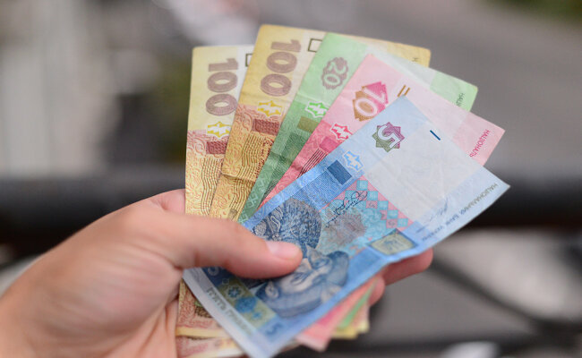 Українські гроші, Апостроф