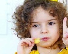Чіпси визнали найшкідливішим продуктом для дітей