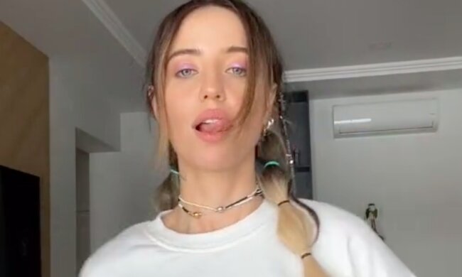 Надя Дорофеева, instagram.com/nadyadorofeeva/