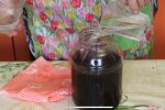 Горілка, ягоди і цукор: бюджетний рецепт настоянки зі смородини, зігріваючий напій на новорічний стіл