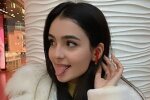 Звезда "Голосу країни" и сериала "Школа" Анна Тринчер заплясала с бабушкой, эта улыбка заслуживает аплодисментов