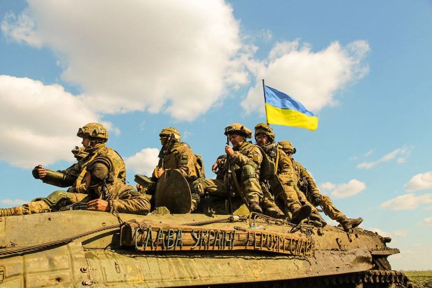 Легендарный американский генерал прибыл на Донбасс: "Сделаем все, чтобы остановить их"