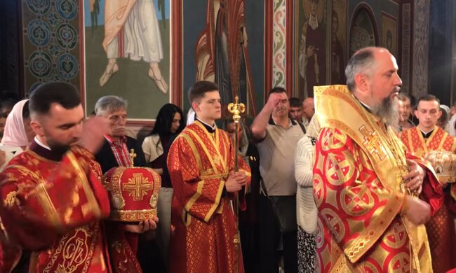 Церква, молитва, фото: Знай.ua