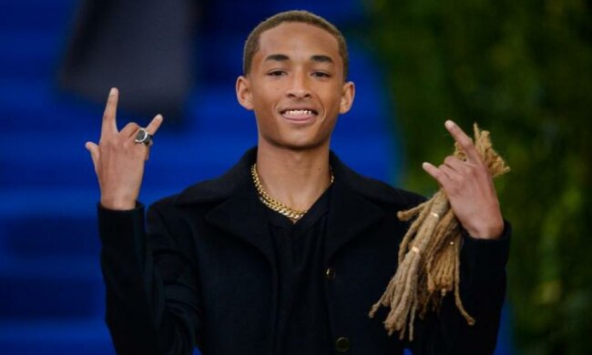 Сын Уилла Смита примерил образ "Бэтмена-альбиноса"