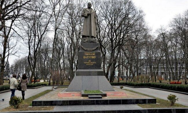 В Киеве оставят памятник соратника кровавого Жукова, погубил тысячи украинцев: подробности скандала