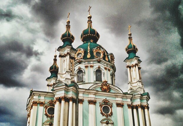 В Киеве на Андреевскую церковь потратят 5,5 миллионов - "золотой" Бог