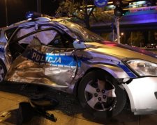 Фургон влетів у кортеж генсека НАТО: є постраждалі