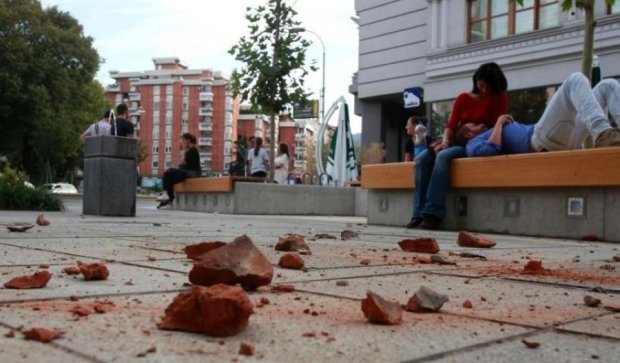 Землетрясение в Македонии: люди боятся возвращаться домой (видео)