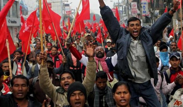 В Непале в акциях протеста погибли более 40 человек