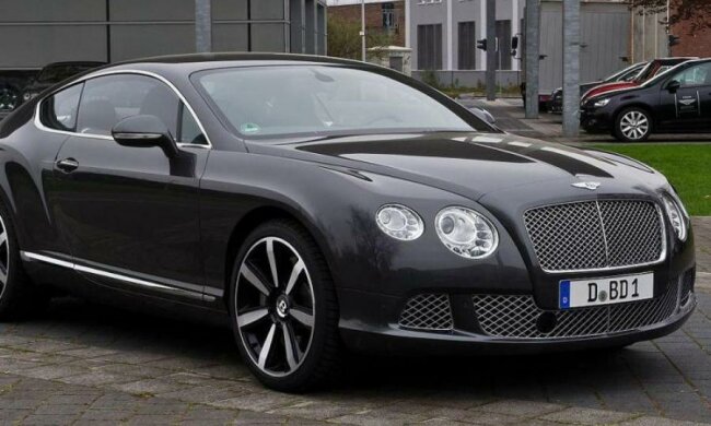 Ціна вас шокує: Bentley показала свою версію iPhone X