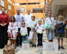 Книжкові рекорди, вишиванки та код незламності: як головна дитяча бібліотека країни гучно відзначила День Незалежності