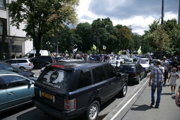 THuu1RjwpSEV01ieF5FolLdq0djZqKGfZaHseoMQ - Поліція розпочне «полювання» на євробляхерів (Znaj.ua) - rai.ua