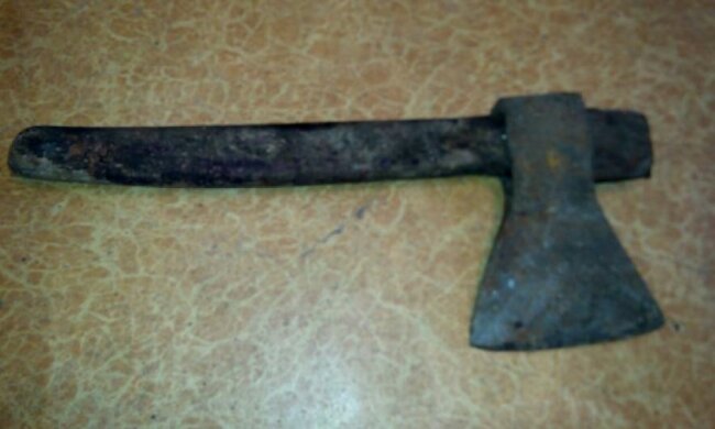 На Полтавщині син намагався вбити матір та вітчима