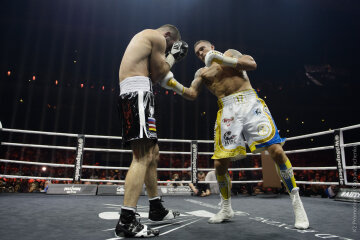 Александр Усик и Мурат Гассиев, K2 Promotions