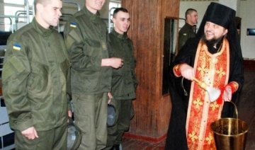 Верующие в армии Украины: служить можно, стрелять - нельзя