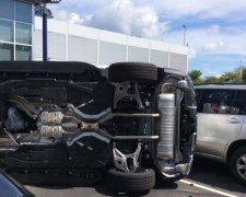 Американка прокотилася на $ 60 000 за шість секунд (ФОТО)