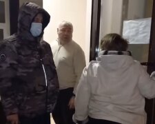 У Дублянах мер влаштував бійку з місцевими жителями, кадр з відео: Facebook Надія Завальницька