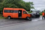 Под Львовом переполненная маршрутка влетела в легковушку, десяток искалеченных людей в больнице