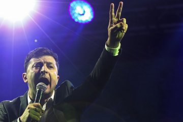 Команда Зеленского объяснила выход "Народного фронта" из коалиции: не существует уже три года