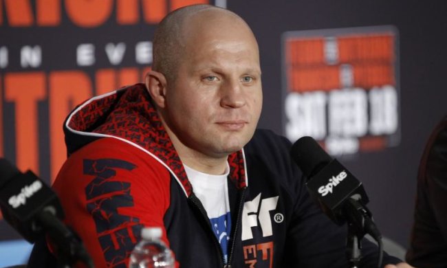 Ємельяненка відсторонили від боїв після поєдинку з Мітріоном