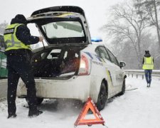 Лучше объезжайте: негода спровоцировала жуткую аварию в Киеве, есть пострадавшие