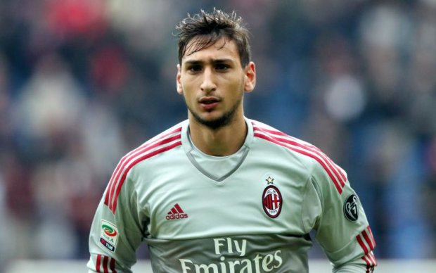 Вратарь, которого забросали долларами, может остаться в Милане