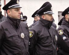 Во Франковске пьяный водитель едва не угробил жену с маленькой дочерью - летел как сто чертей, наплевав на правила