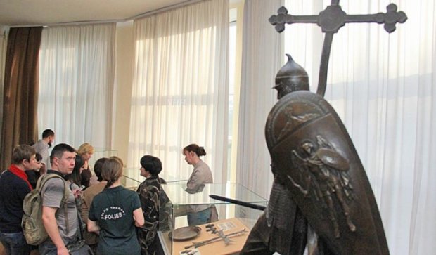 У Києві відкрили виставку до 1000-річчя приставлення Володимира Великого (фото)