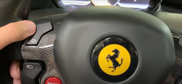 Салон Ferrari