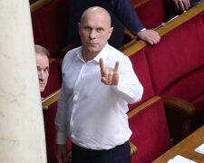 Главное за ночь: Зеленский в Давосе, расплата Кивы за драку, отмена штрафов для водителей и перерасчет тарифа на свет