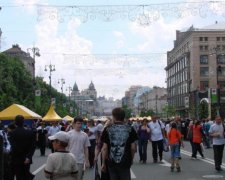 Вихідні в Україні 2018: календар свят